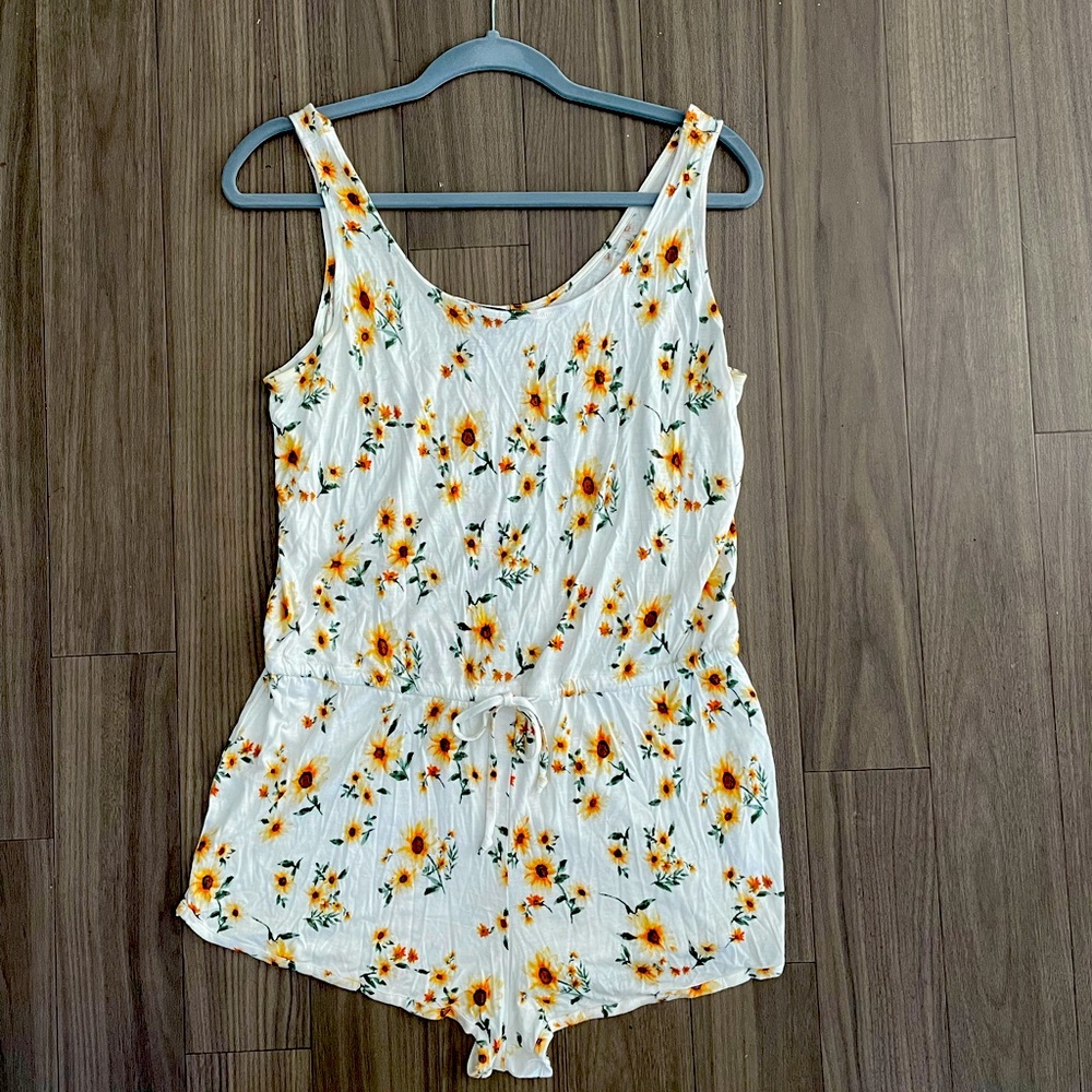 Forever 21 🌻🌻 romper